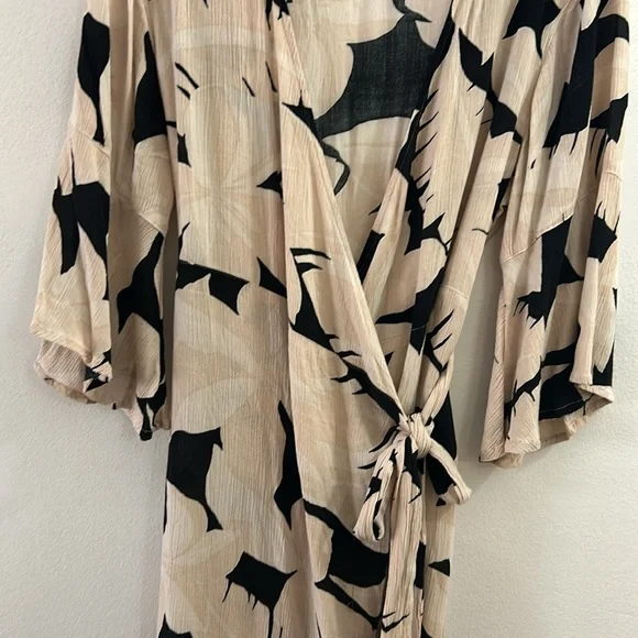Billabong wrap dress Size L - Picture 4 of 7